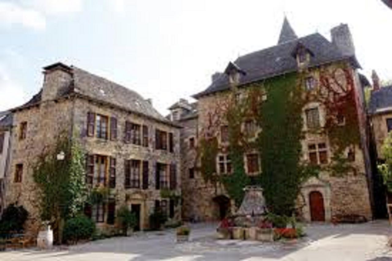 Hotel Bouloc Gabriac  Exterior foto
